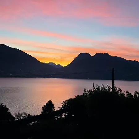View And Private Garden House For 6 Casa vacanze Pognana Lario